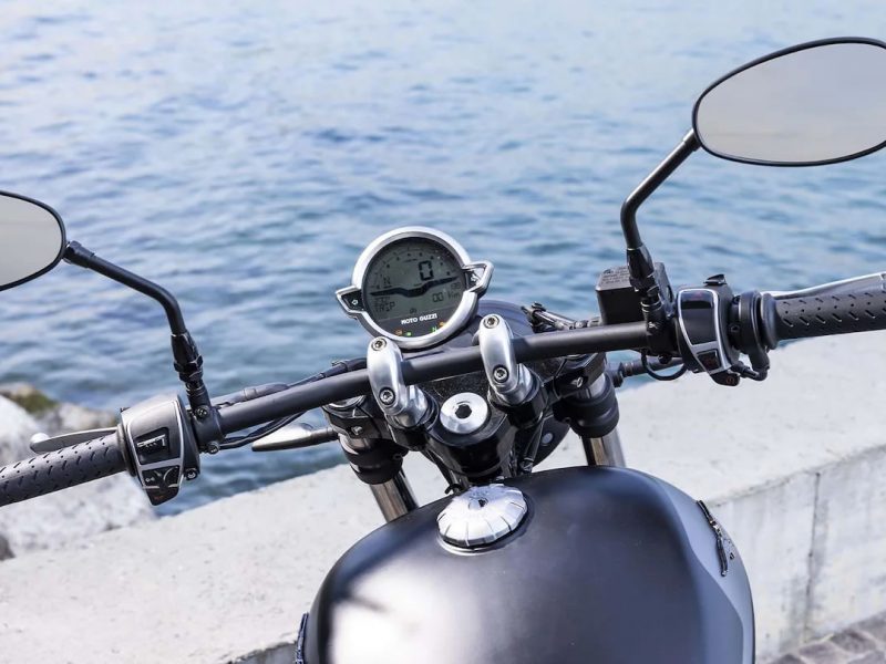 V9 Bobber galeria 03